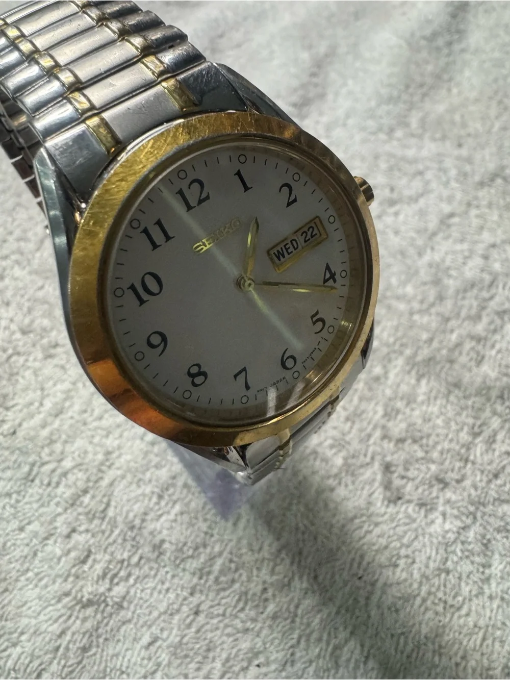 Seiko Two-Tone Gold and Silver Men's Watch with White Dial